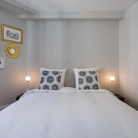 Strada - Furnished - Downtown *